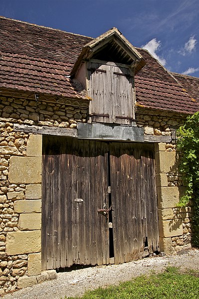 File:Portail grange Moulin-Haut.jpg