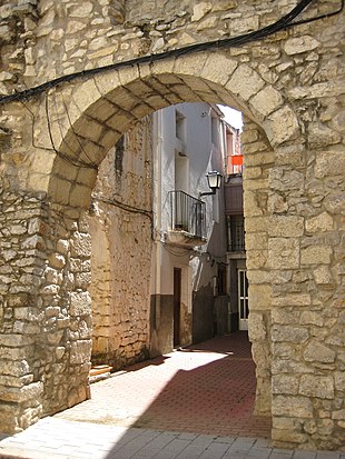 Portal de la Bassa o de Sant Mateu.jpg