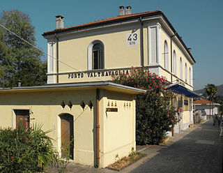 <span class="mw-page-title-main">Porto Valtravaglia railway station</span> Railway station in Italy