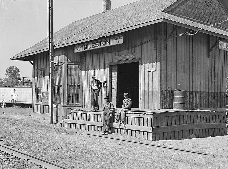 File:Railway Station, Mileston, Mississippi Delta, Mississippi.jpg