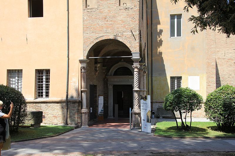 File:Ravenna, Museo nazionale (01).jpg