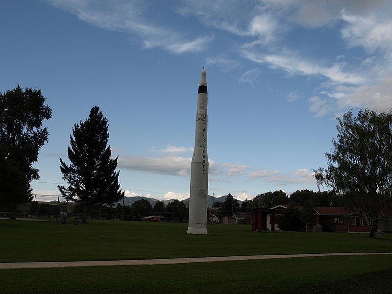 File:Reminder of the Cold War - panoramio.jpg