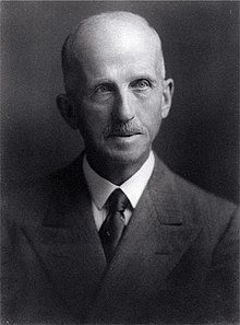 Robert Ewing McDougall, taxminan 1930.jpg