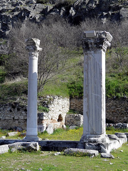 File:Ruins of a large three-aisled early christian Basilica (Basilica A), end of 5th century AD, Philippi (7272360544).jpg