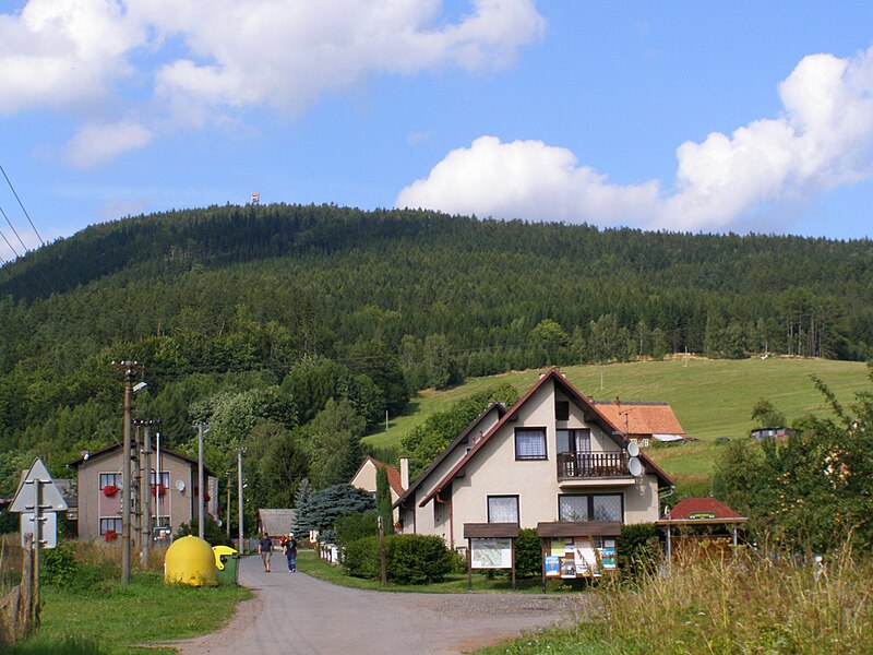 File:Ruprechtice, Ruprechtický špičák.jpg