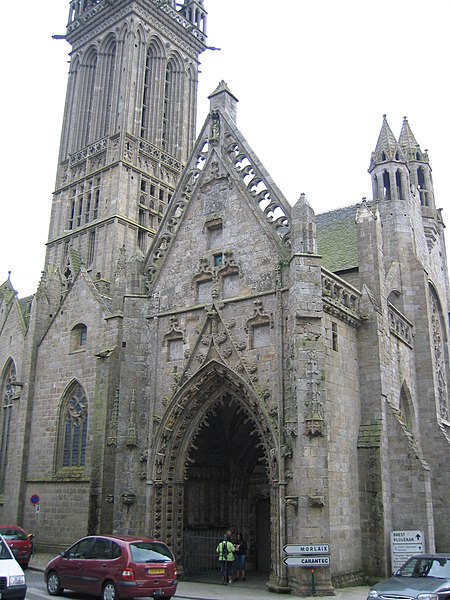 File:Saint-Pol-de-Leon- Chapelle du Kreisker - 002.jpg