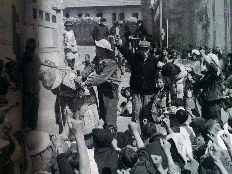 File:Sampho Tsewang Rigzin and his wife in 1966 in Lhasa.jpg