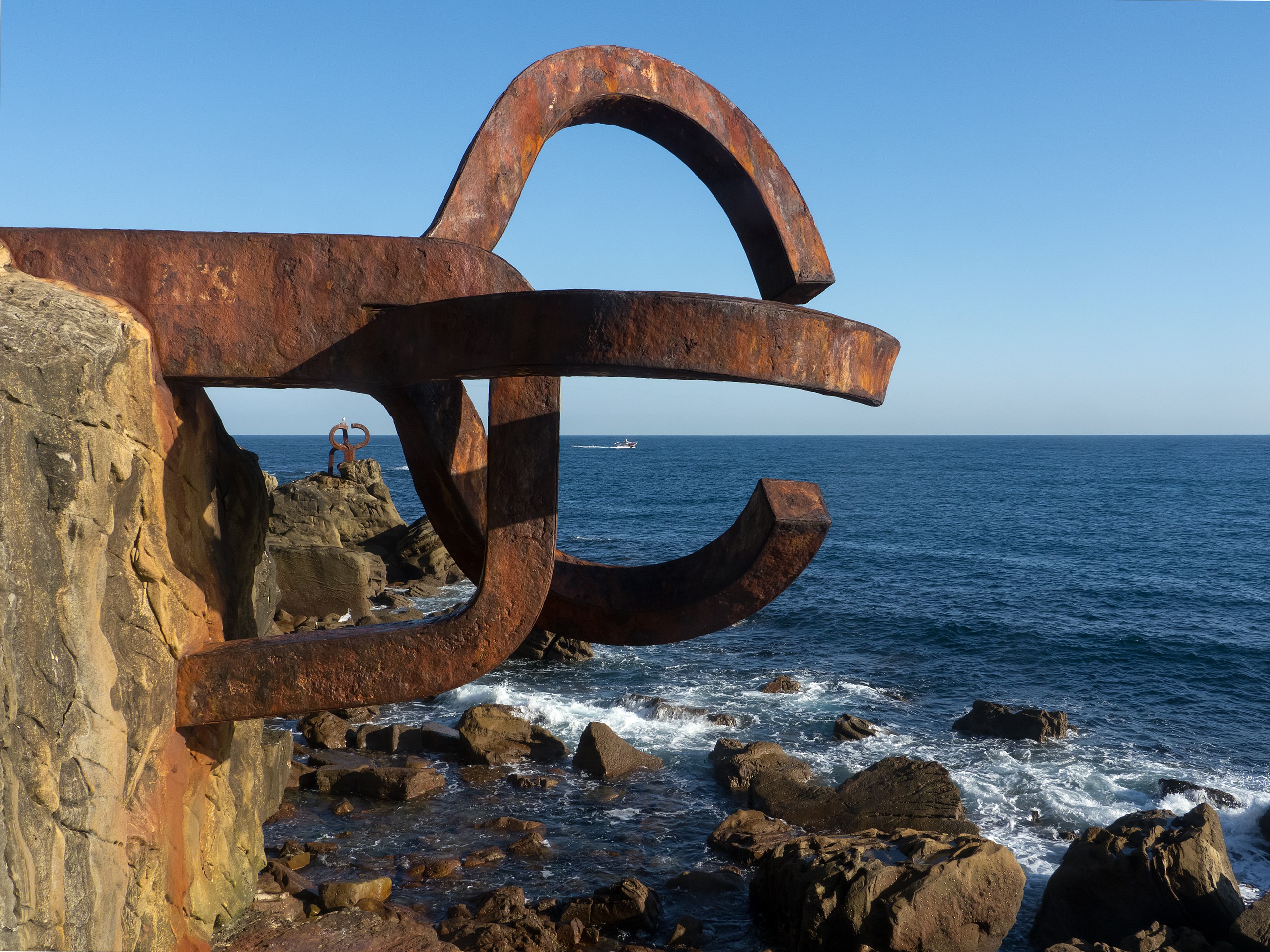 Sculptures of Eduardo Chillida on the waterfront Peine del viento Paseo del  Peine del Viento San Sebastian Donostia Camino Stock Photo  Alamy