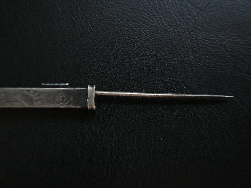 File:Scottish witchpricker Needle.JPG