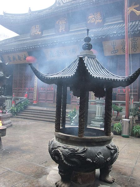 File:Shanghai temple.jpg