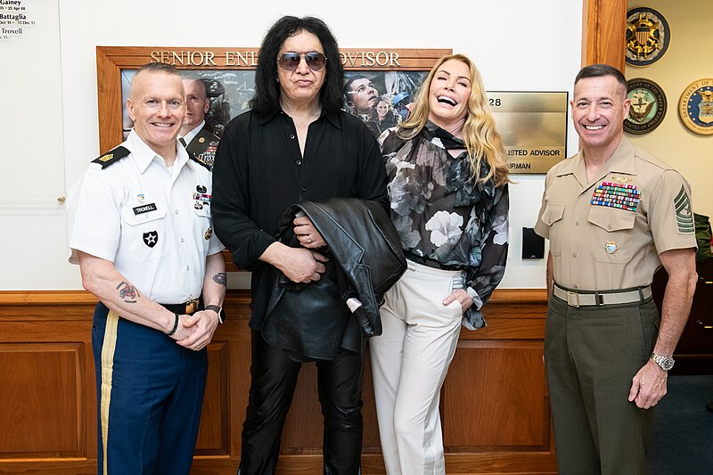 File:Shannon Tweed Gene Simmons 190516-D-SW162-1086.jpg