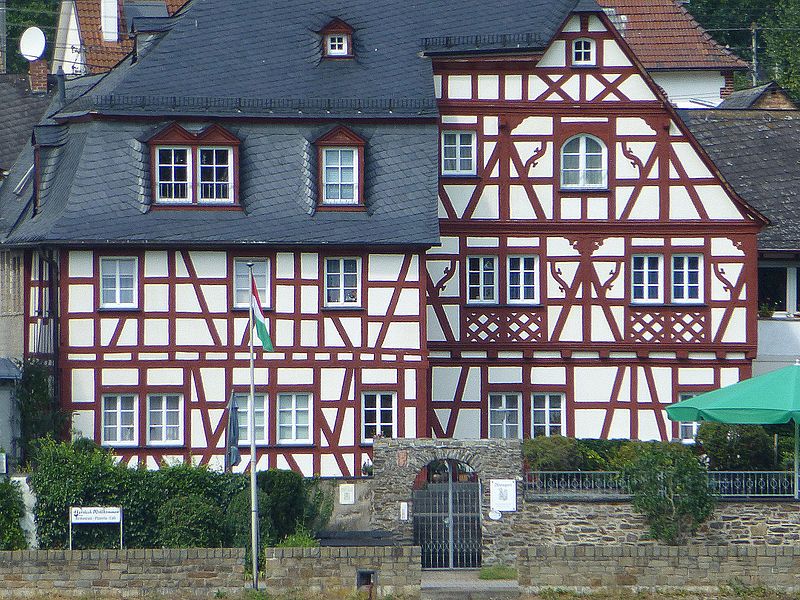 File:Spay – Fachwerkhaus von Dinkelholder aus gesehen - panoramio.jpg