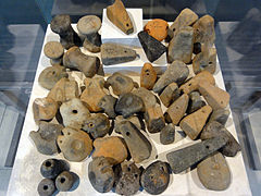 Fusaiolas de pedra. Museu nacional de Belgrado, Sérvia