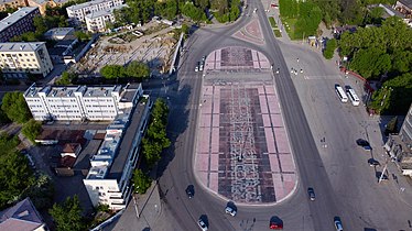 «Остатки» Супрематического креста на площади 1-й Пятилетки в 2021 году