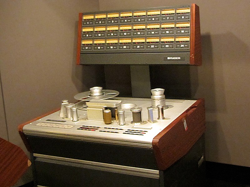 File:Studer A827 analog 2inch 24-track (also 16-track headstack available) clip1.jpg