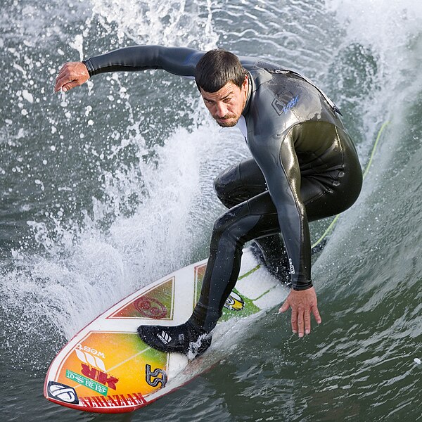 File:Surfer at the Cayucos Pier, Cayucos, CA.jpg