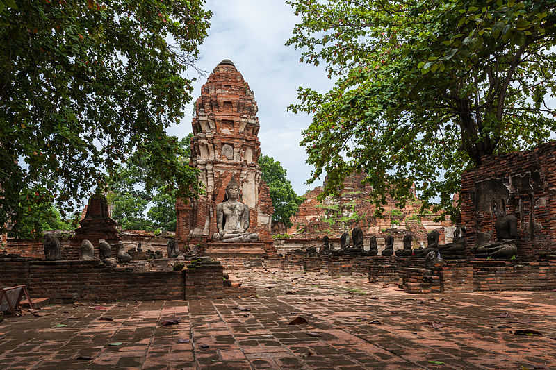 File:Templo Mahathat, Ayutthaya, Tailandia, 2013-08-23, DD 06.jpg