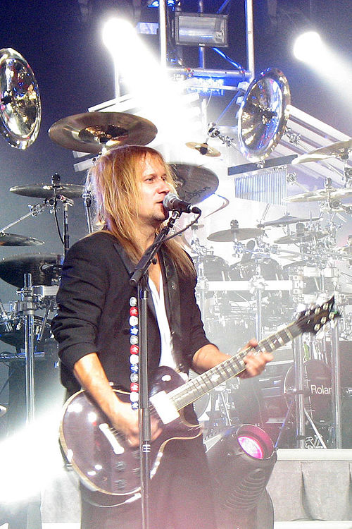 Chris Caffery performing with TSO, 2007