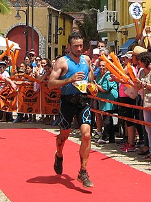 Transvulcania Puerto Tazacorte 01 2014-05-10 (cropped).JPG