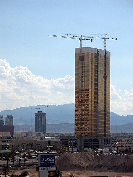 File:Trump Tower Las Vegas - August 2007.jpg