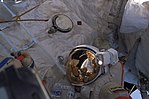 Миниатюра для Файл:Valery Tokarev spacewalk2.jpg