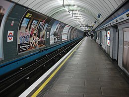 Station de métro Vauxhall - geograph.org.uk - 1012982.jpg
