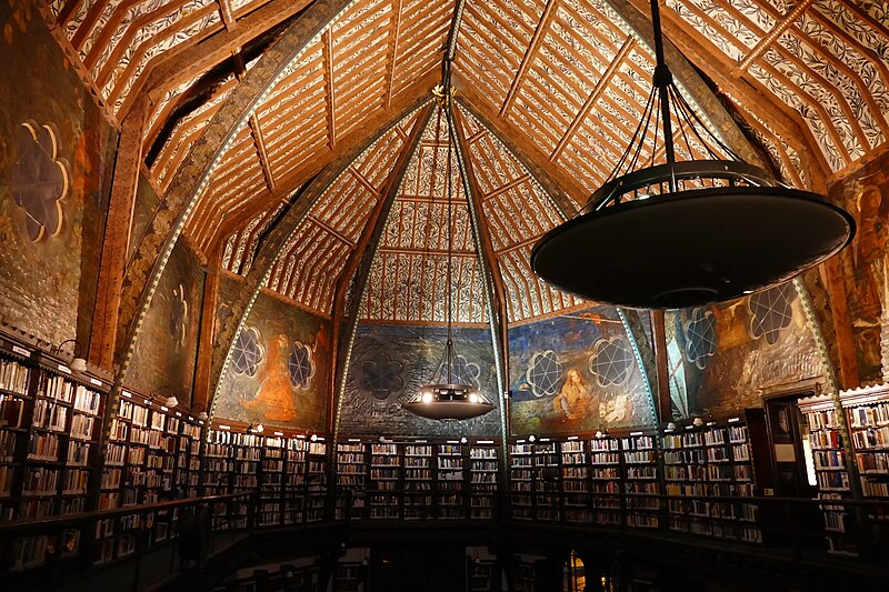 File:View of the north facing interior of the Oxford Union Library at night.jpg