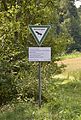 Das Naturschutzgebiet-Hinweisschild am nördlichen Rand