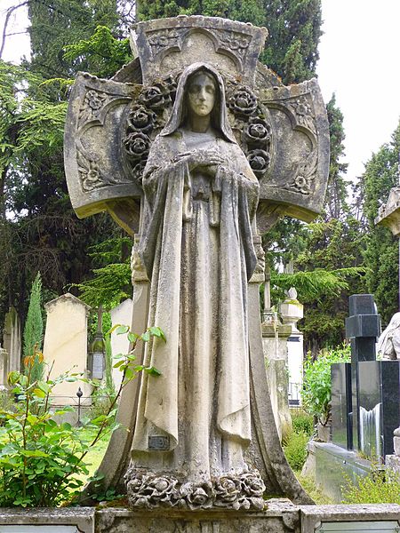 File:Vitoria - Cementerio de Santa Isabel 100.jpg