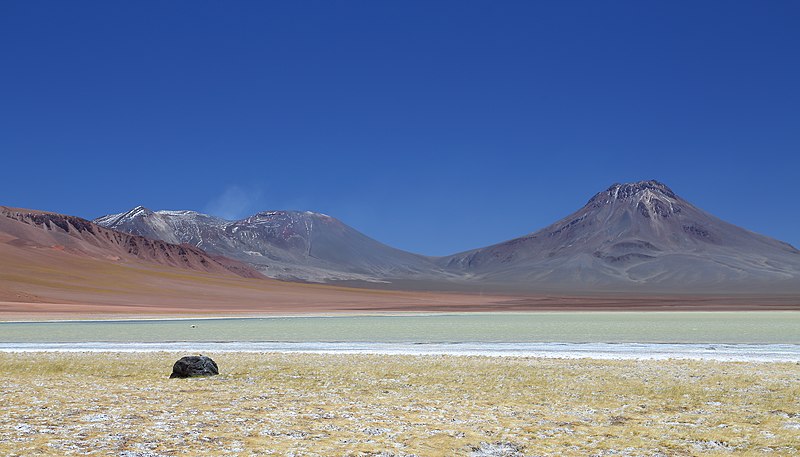 File:Volcanos Lascar left and Aguas Calientes right.jpg