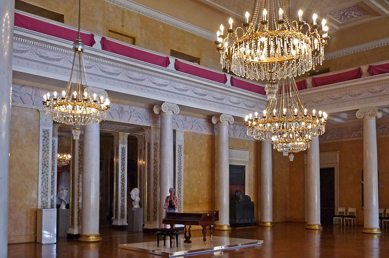 File:WE-Schloss-Festsaal.jpg