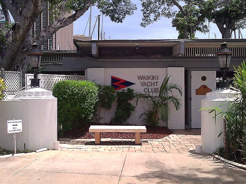 File:Waikiki Yacht Club exterior by D Ramey Logan.jpg
