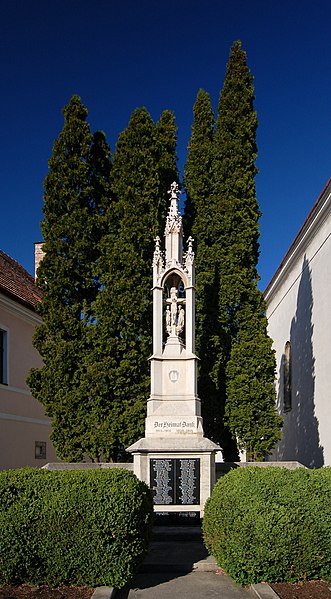File:War memorial, Pottenstein, Lower Austria.jpg