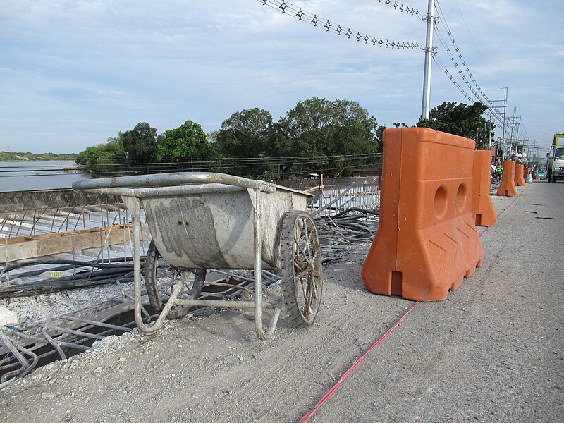 File:Widening of Labangan Bridge 1 Ruins of Labangan Bridge 38.jpg