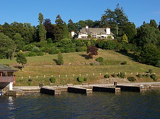 Broad Leys house, today headquarters of the Windermere Motor Boat Racing Club Windermere2005-21.JPG