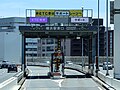 横浜駅東口出入口のサムネイル