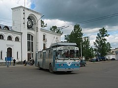 Тролейбус Новгорода на привокзальній площі