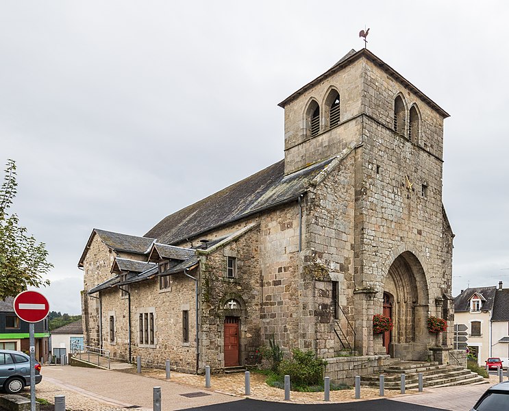 File:Église Saint-Étienne de Neuvic-1727.jpg