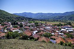 Panoramablick auf das Dorf Velmej