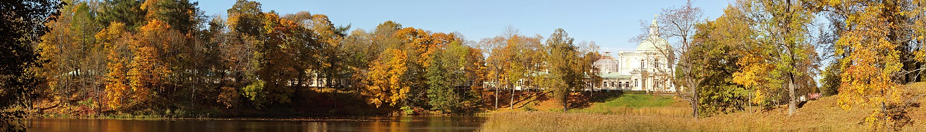 Panorama des jardins du palais d'Oranienbaum
