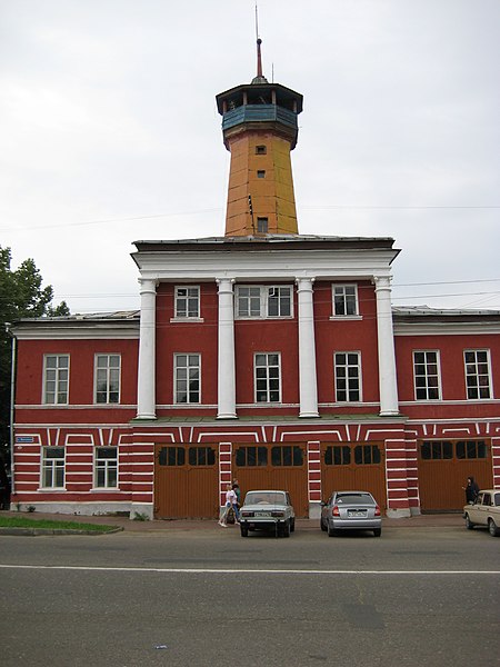 File:Пожарная часть, Углич - panoramio.jpg