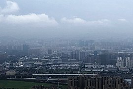 Distrik Gongshu, dilihat dari puncak Gunung Banshan, 2018