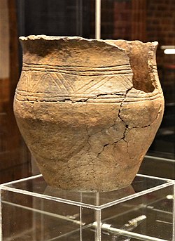 02019 0639 Window urn from the cremation cemetery at Tumiany, Heydeck 1895, Voigtmann 1941.jpg