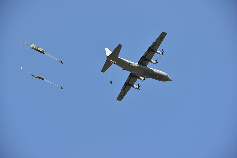 File:1-91 Cavalry Regiment conducts airborne operation at Grafenwoehr 160816-A-UP200-167.jpg