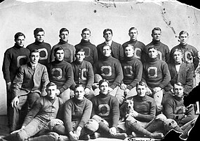 1909 Oregon Webfoots football team.jpg