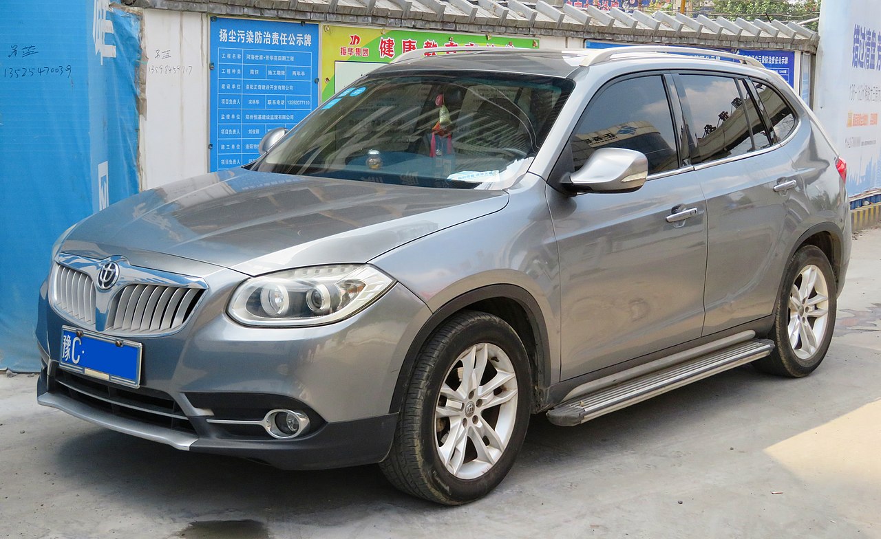 Image of 2012 Huachen-Brilliance V5 1.5L, front 8.12.18