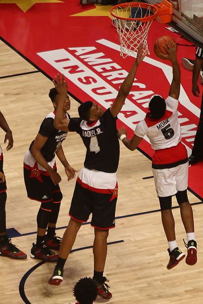 File:20160330 MCDAAG Tony Bradley Jr. defends the rim against Malik Monk (1).jpg