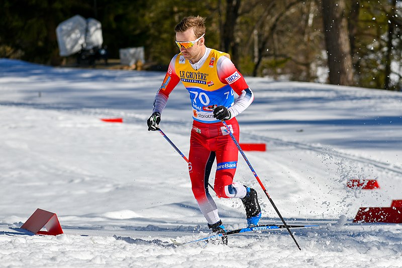 File:20190227 FIS NWSC Seefeld Men CC 15km Sjur Roethe 850 4367.jpg