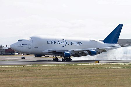 B747LCF Dreamlifter N249BA à l'atterrissage.