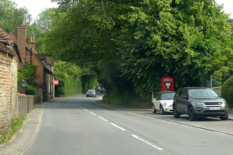 File:A329 through Streatley - geograph.org.uk - 6190887.jpg